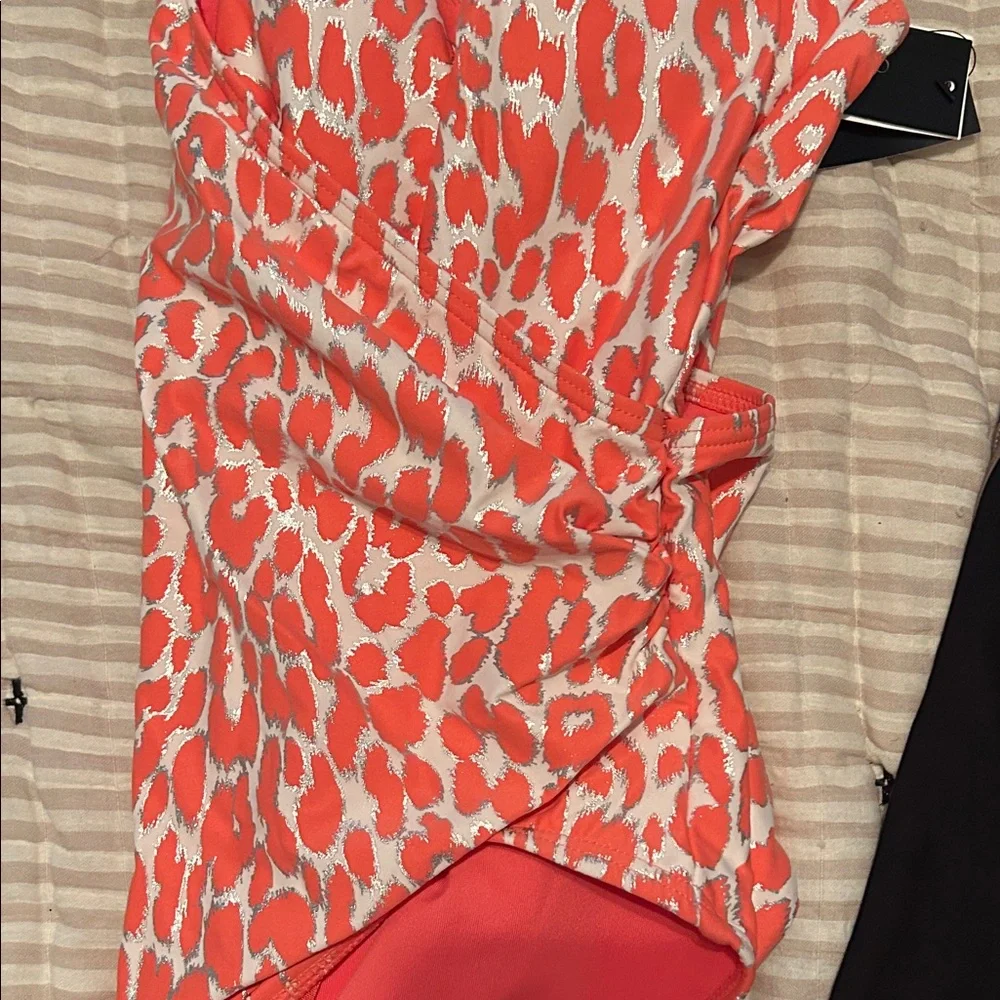 Vibrant Coral and White Patterned Swimsuit - Picture 3 of 6